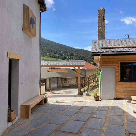 Maison Canelle Le Clos Des Ours Holiday home Matemale