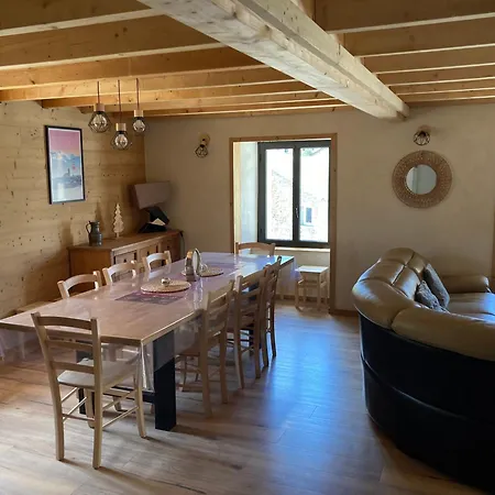 Holiday home Maison Canelle Le Clos Des Ours *